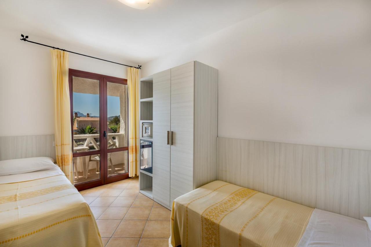 Hotel Mon Repos Baja Sardinia Kültér fotó