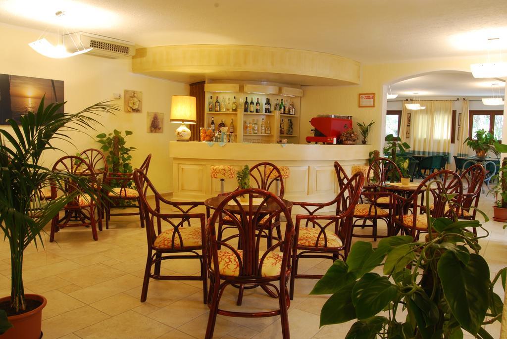 Hotel Mon Repos Baja Sardinia Kültér fotó