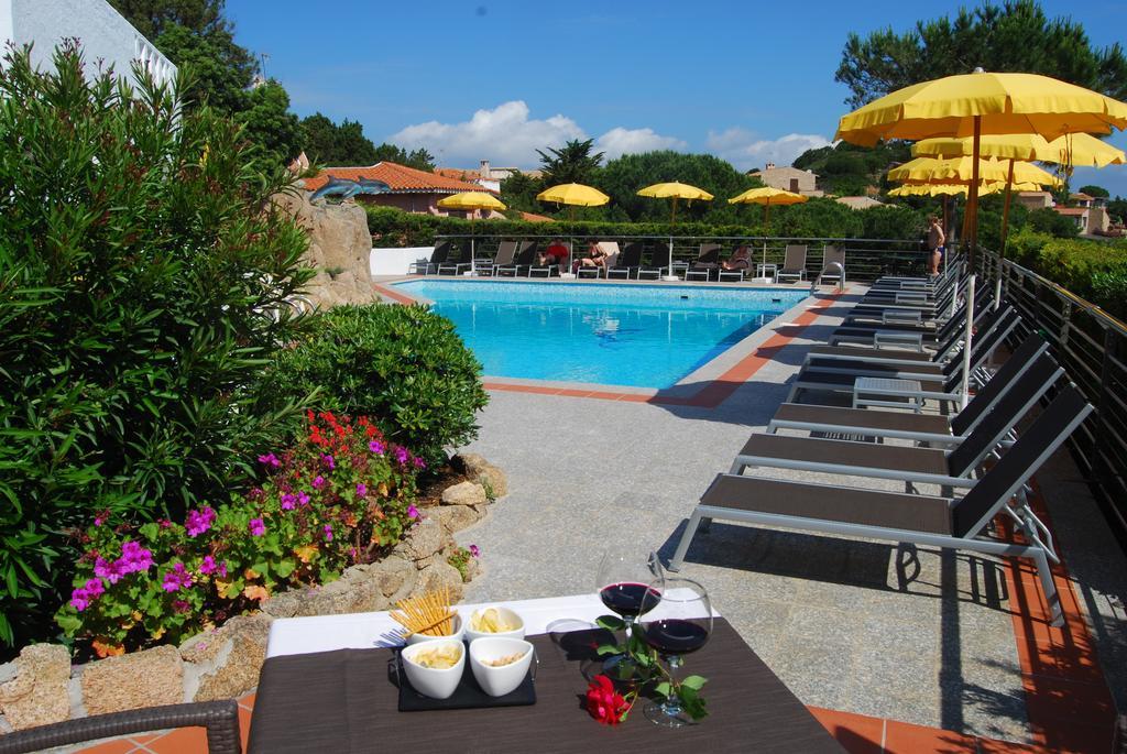 Hotel Mon Repos Baja Sardinia Kültér fotó