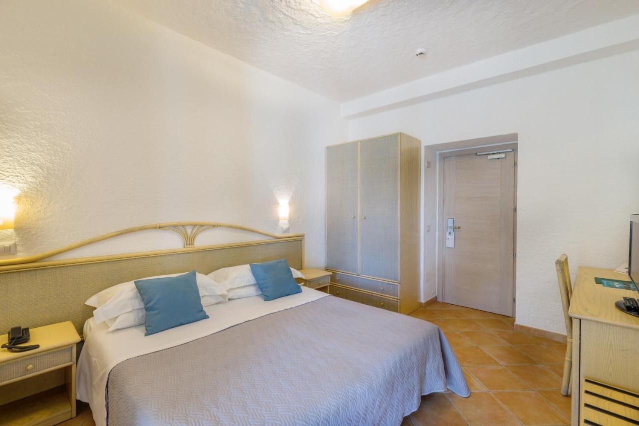 Hotel Mon Repos Baja Sardinia Kültér fotó