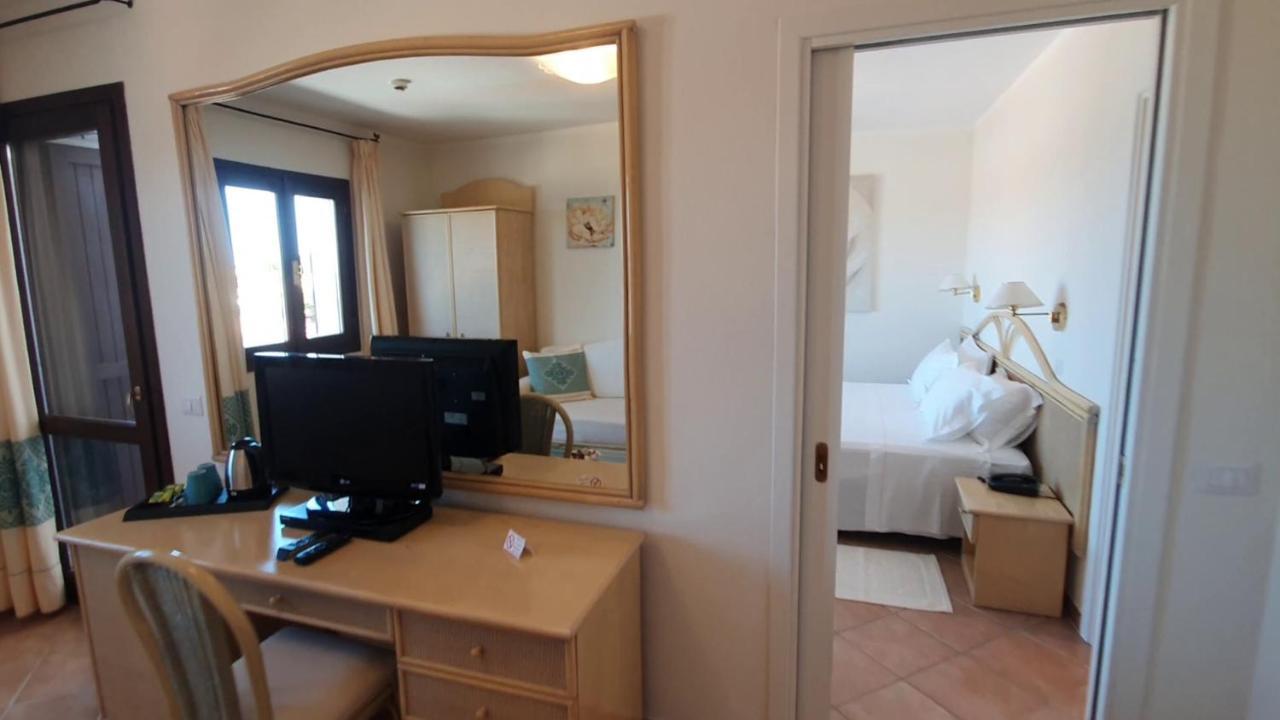 Hotel Mon Repos Baja Sardinia Kültér fotó